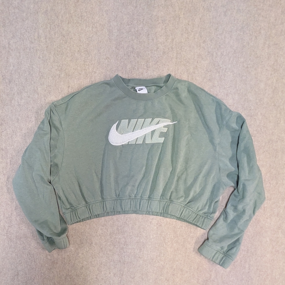 Nike Cropped Crewneck Sweatshirt in Sage Green with White Logo